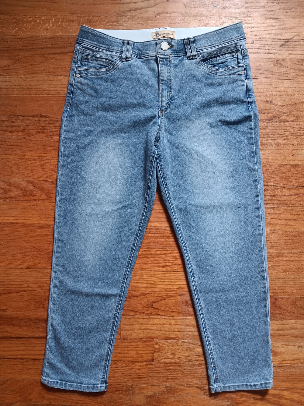 Democracy Women's Ab Slimming Light Blue Wash Straight Leg Denim Jeans 16